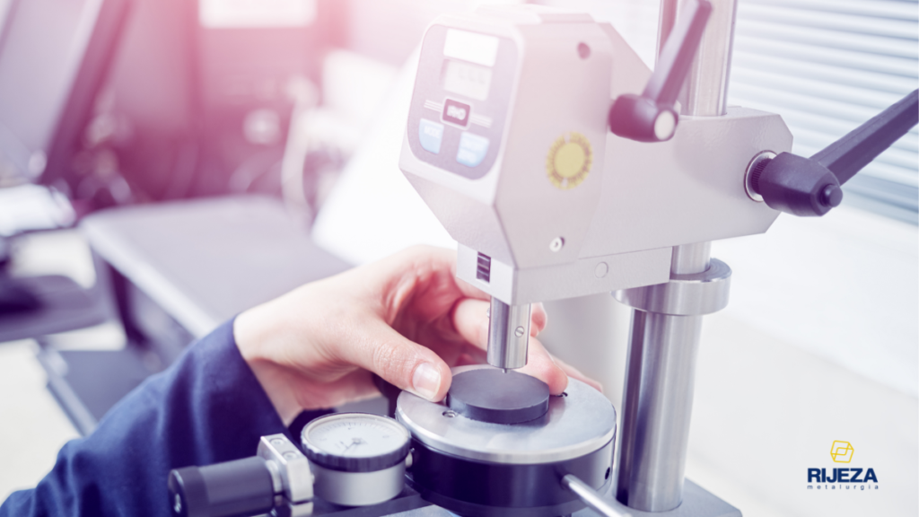 Equipamento para ensaio de dureza Rockwell